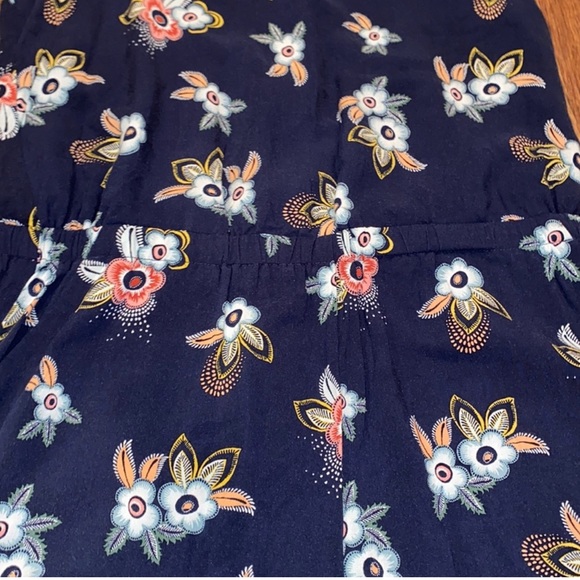 LOFT Floral Romper - Small - Picture 5 of 7